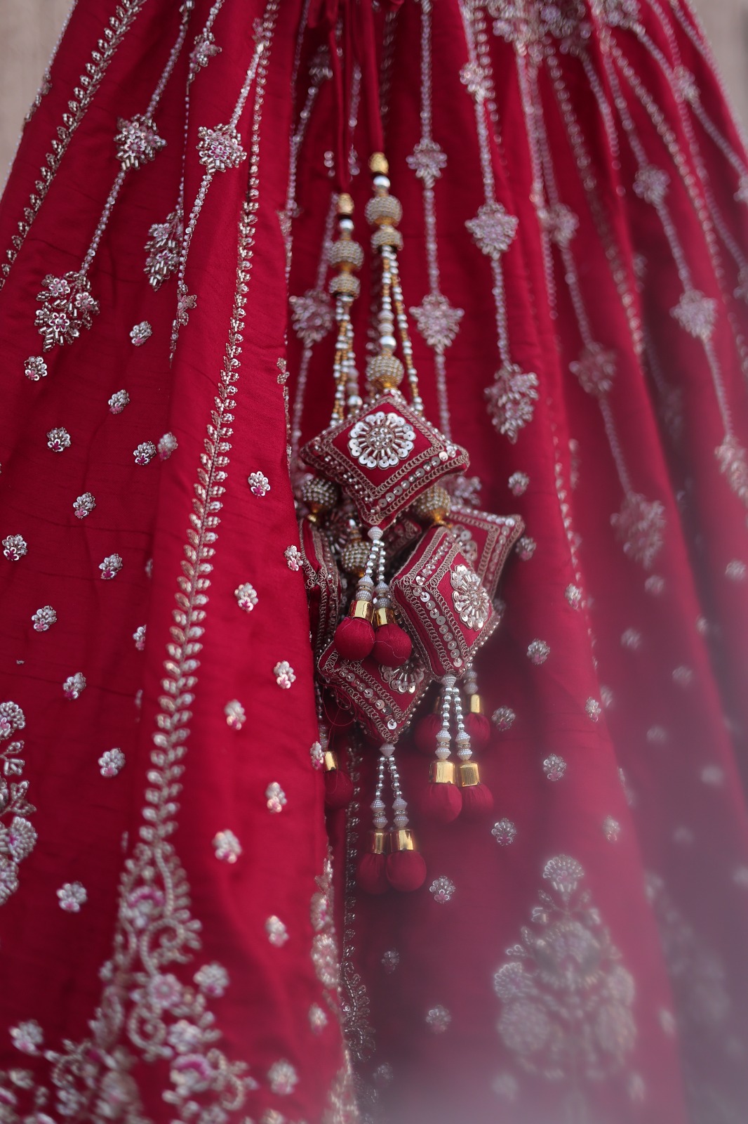 Dress & Jewellery 04