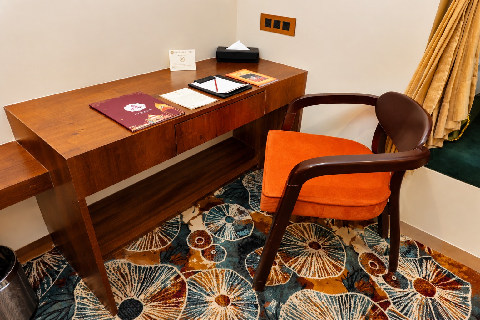 Venue & Hospitality 32