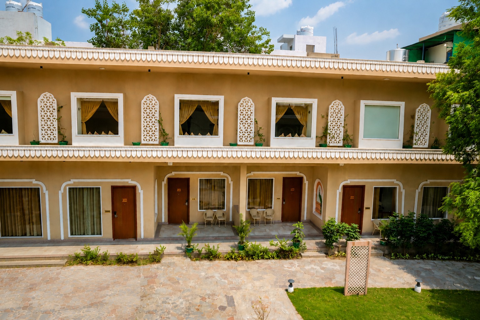 Venue & Hospitality 72